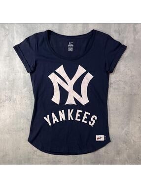 Y2K Navy Nike Swoosh MLB Yankees Sleveless Shirt